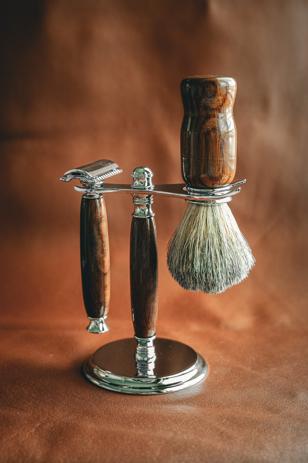 Walnut Shaving Set